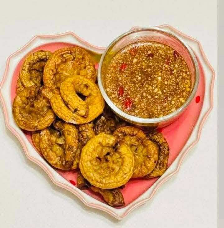 Made in Mandalay ဝက်အူနုကြော်