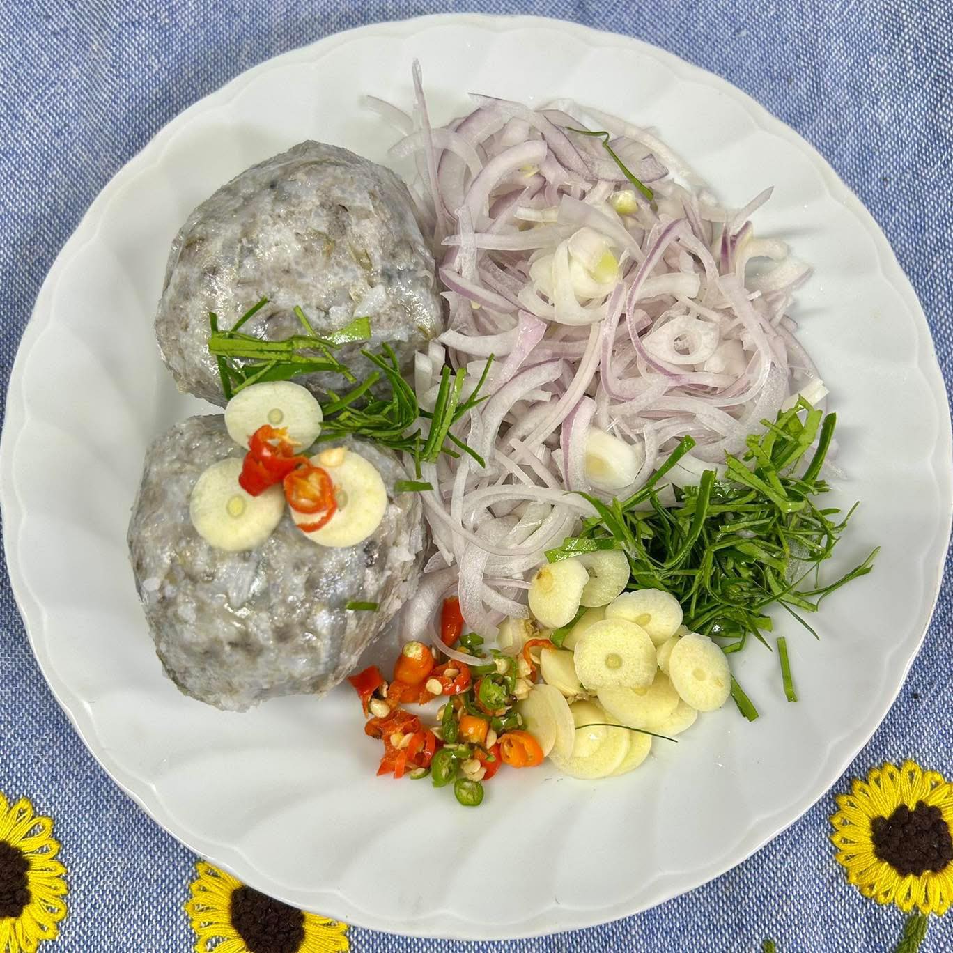 H&H အင်းတော်ကြီးငါးလေးချဉ်